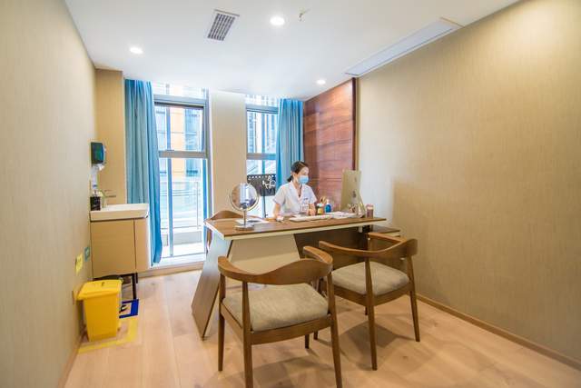 贵阳整形美容医院医生选择要点：从资质到经验的专业考量