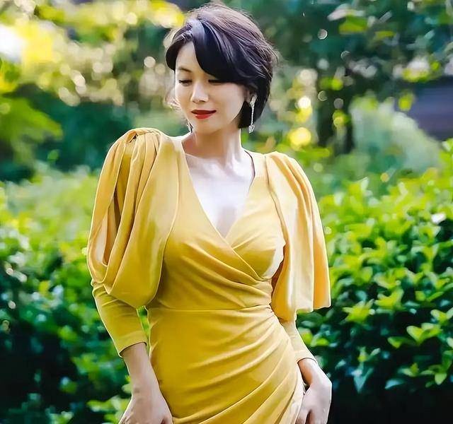 陈思诚爱惨了她王凯迷恋着她41岁成单亲妈妈的她活成了大赢家